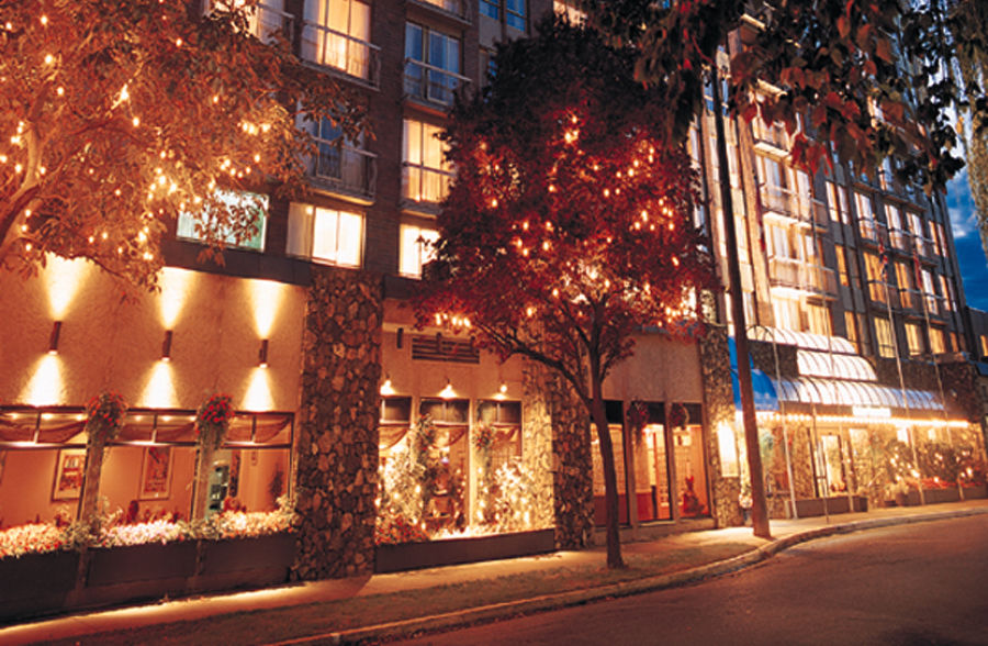 Harbour Towers Hotel & Suites Victoria Exterior foto
